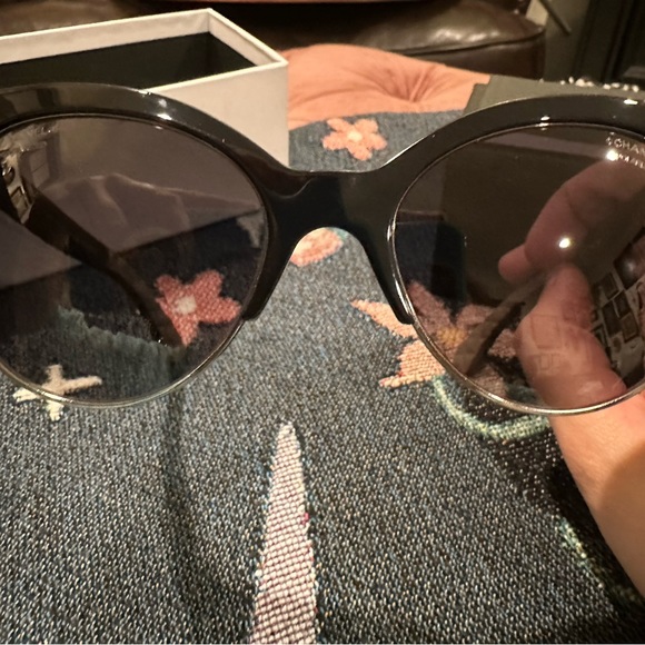 CHANEL sunglasses - Picture 11 of 11